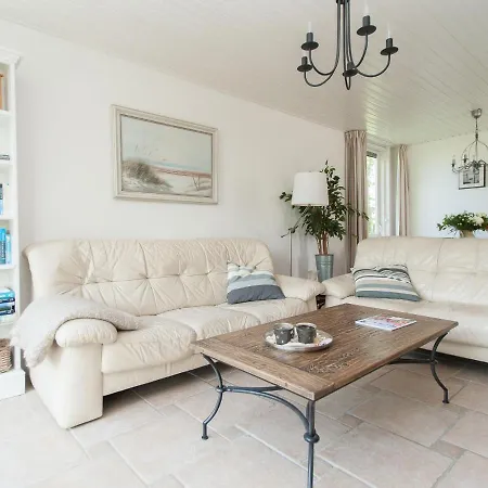Holiday home Cozy In With Garden *
