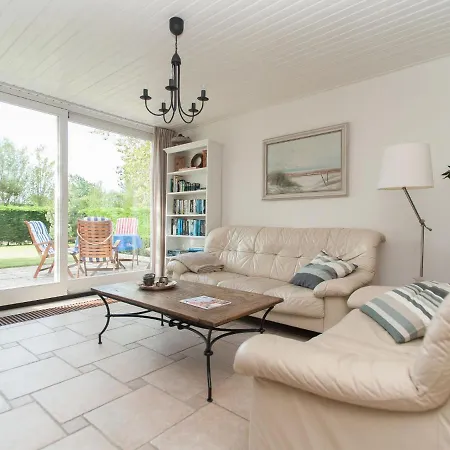 Cozy In With Garden Holiday home